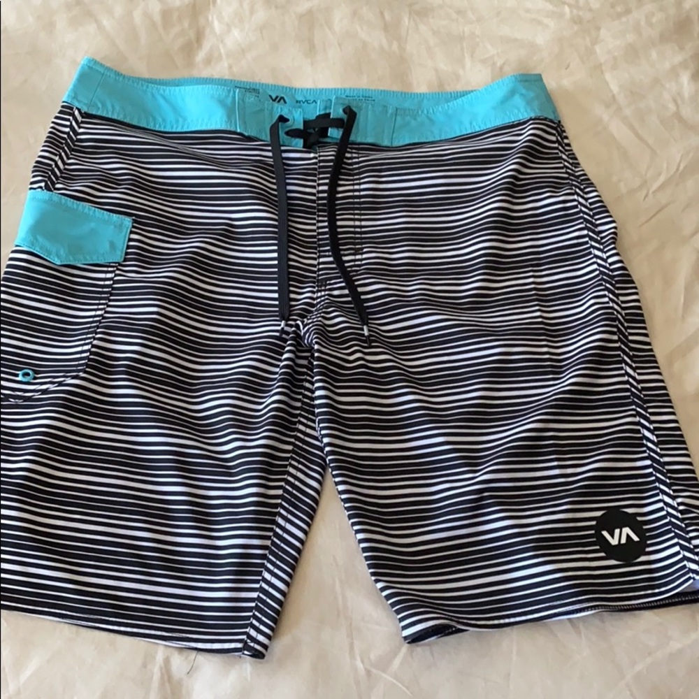 RVCA Board Shorts sz 34